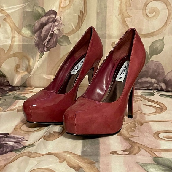 Steve Madden Shoes - Steve Madden RUSSHH Lavender Patent Pumps NWOT